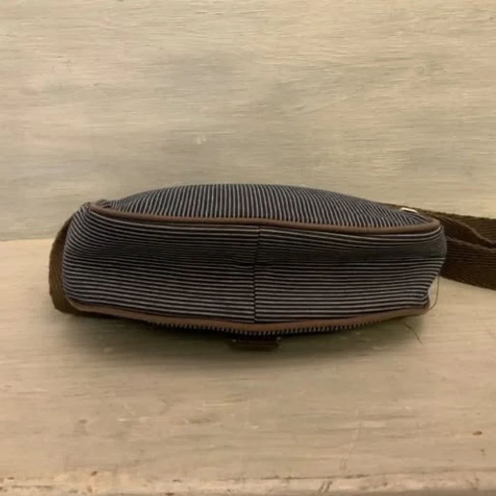 ThirtyOne Free to Be Railroad Striped Denim Crossbody Saddle Bag‎ Purse GC